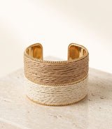 Bracelete Ráfia Bicolor – Estilo Boho Chic com Detalhes Dourados