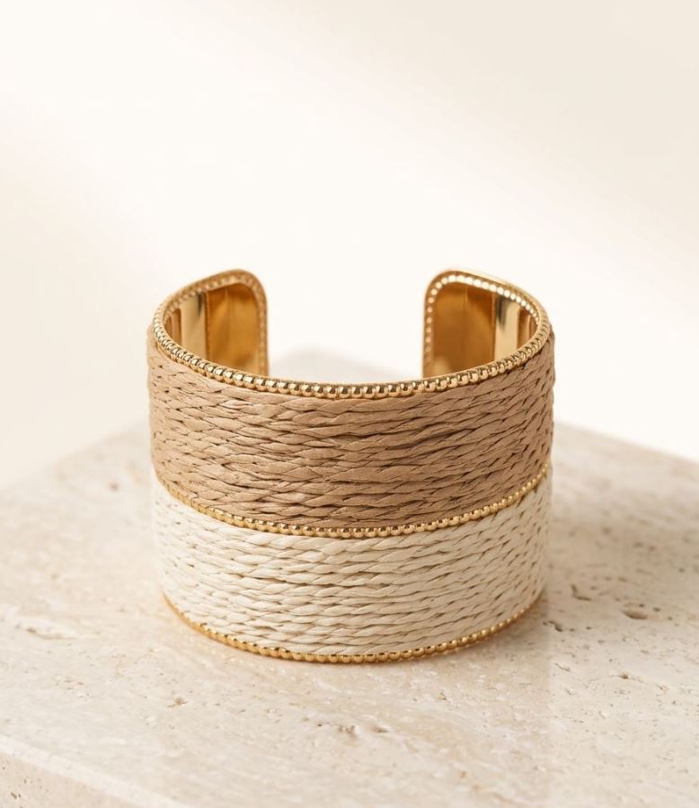 Bracelete Ráfia Bicolor – Estilo Boho Chic com Detalhes Dourados