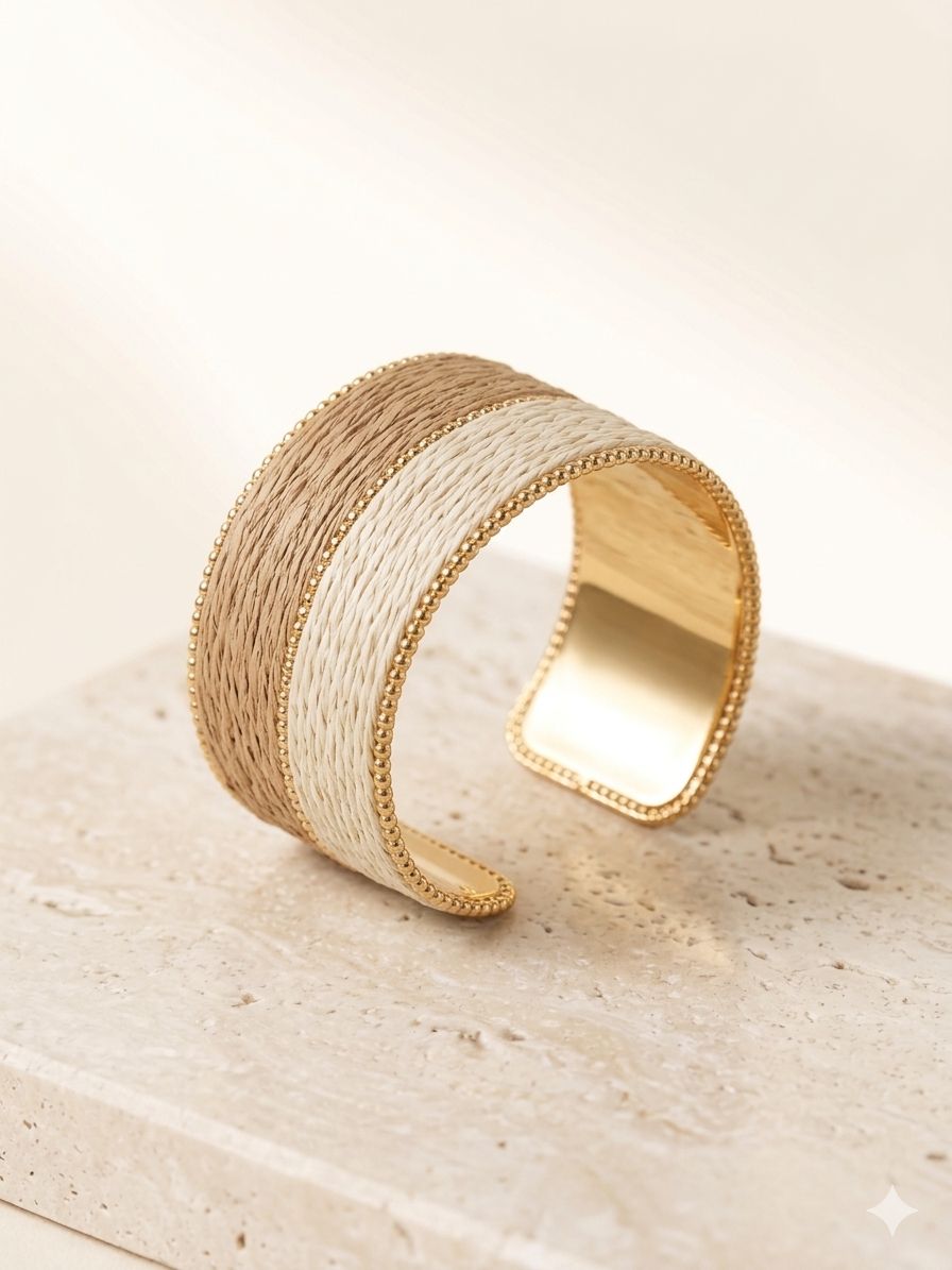 Bracelete Ráfia Bicolor – Estilo Boho Chic com Detalhes Dourados