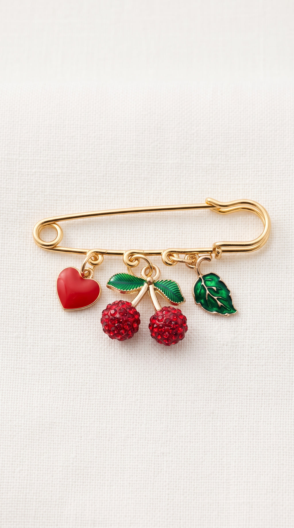 Alfinete Dourado com Pingentes de Cereja