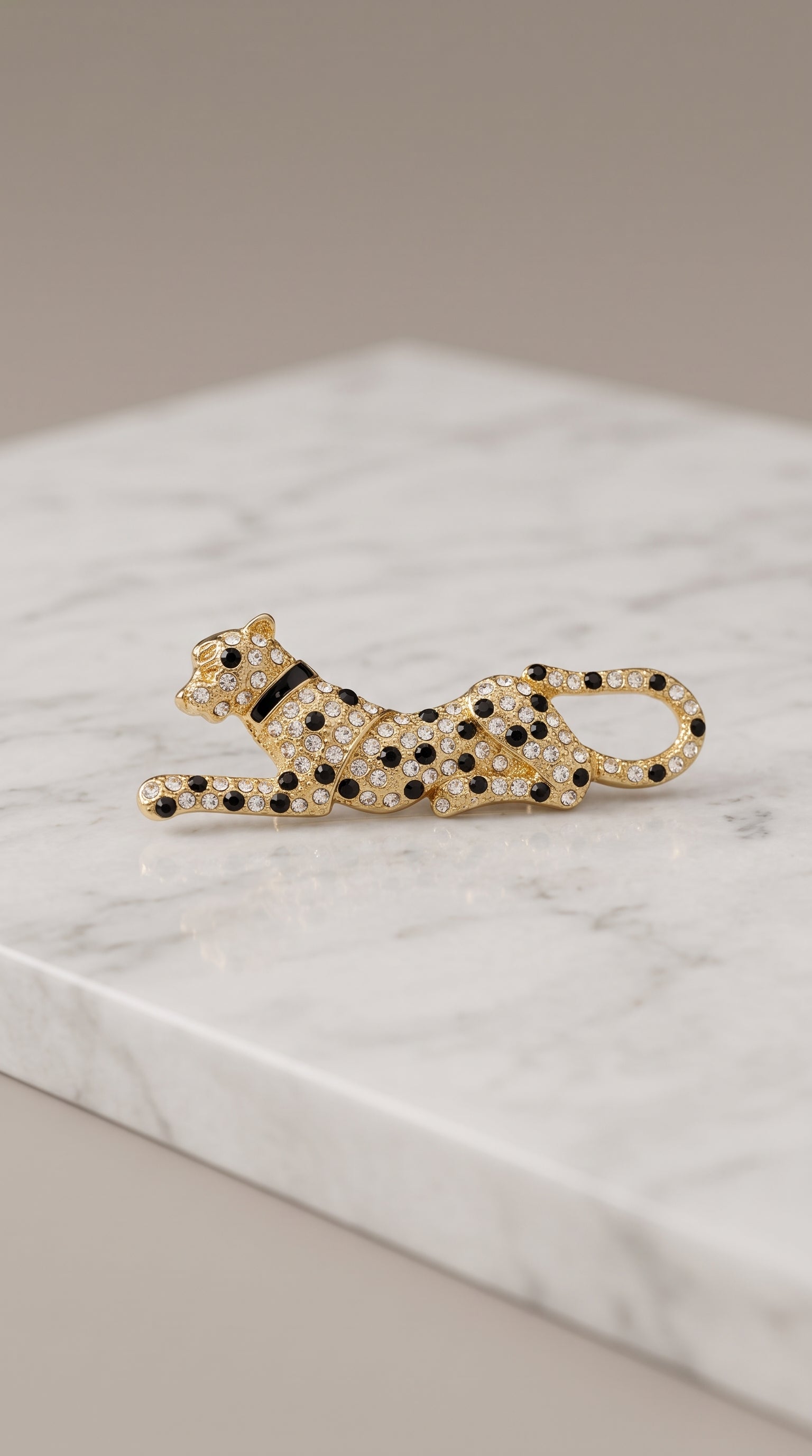 Broche Leopardo com Pedrarias