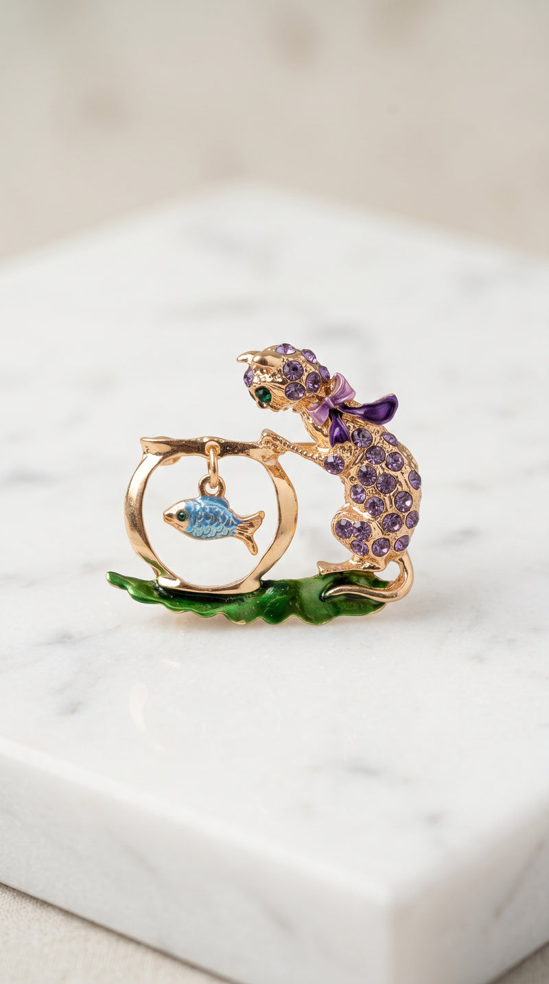 Broche Gatinho com Aquário e Pedrarias