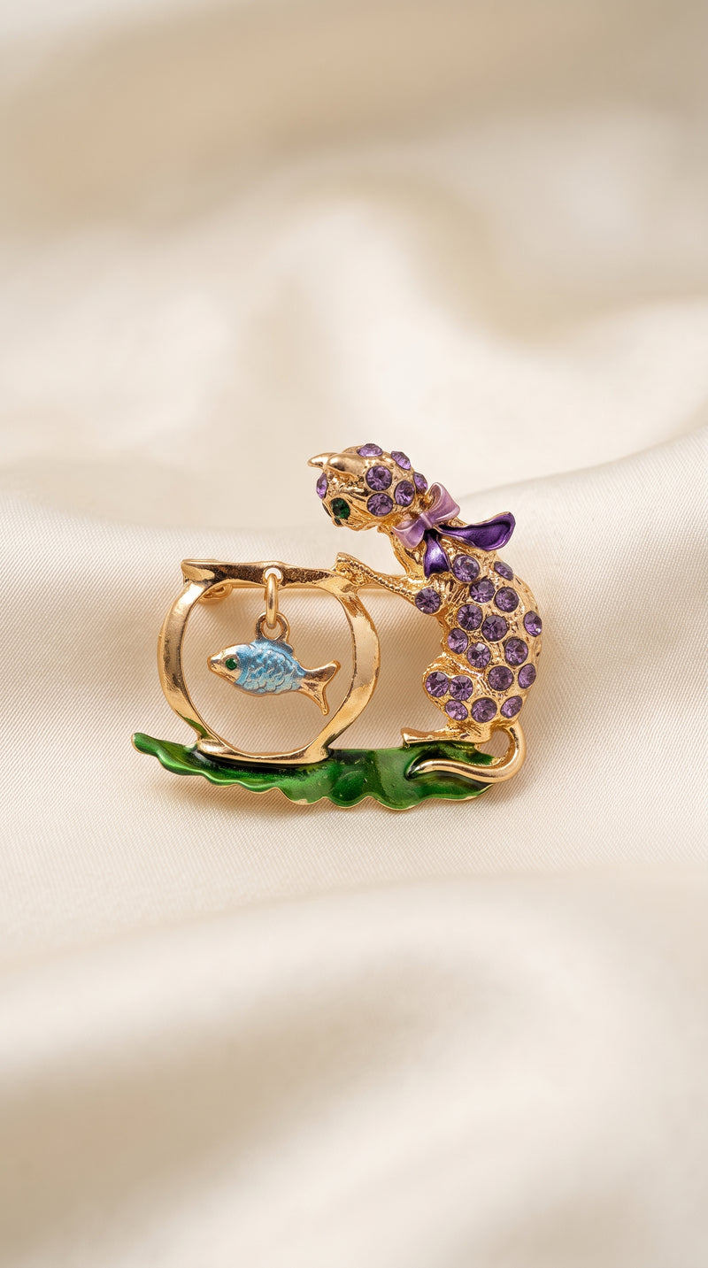 Broche Gatinho com Aquário e Pedrarias