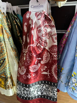 Lenço estilo bandana de seda