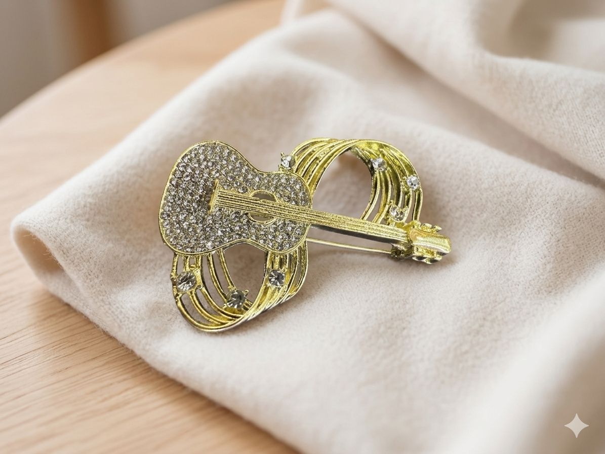 Broche Violão Cravejado