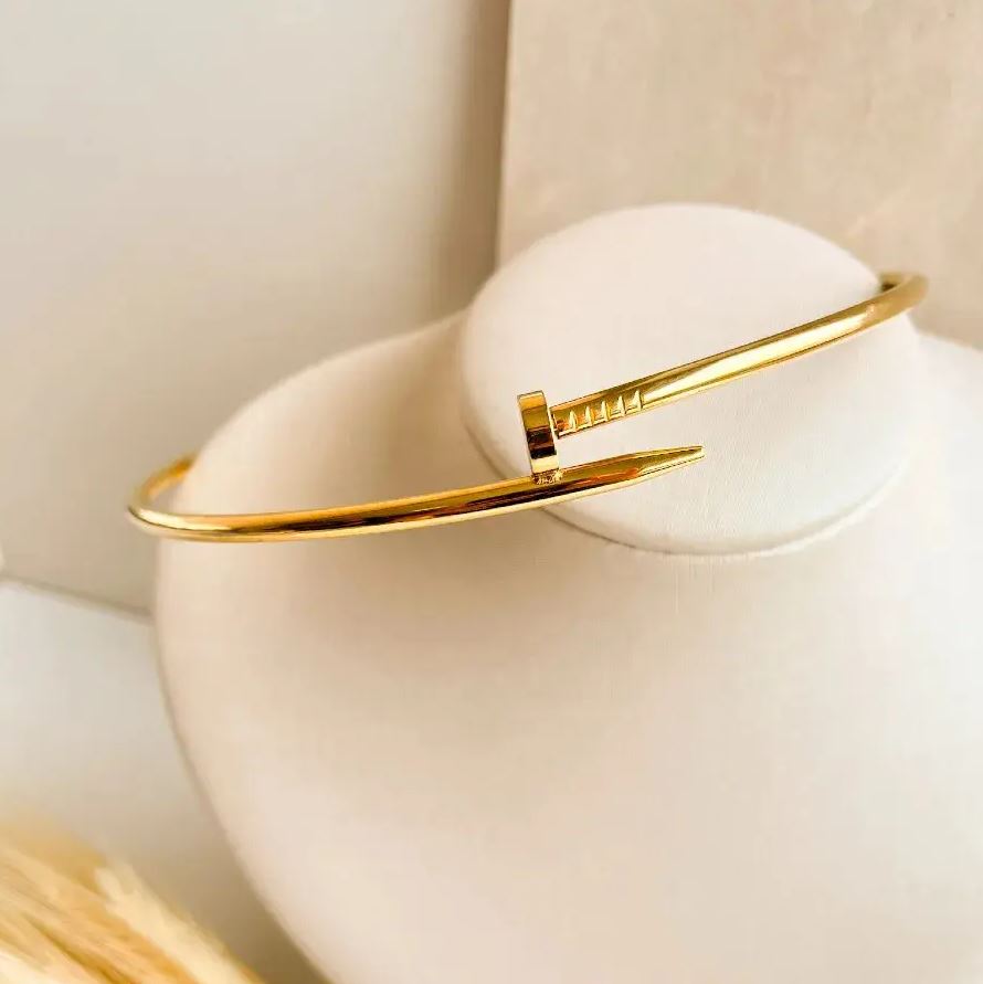 ✨ Choker Aro Prego – O Toque de Estilo que Falta no Seu Look! ✨