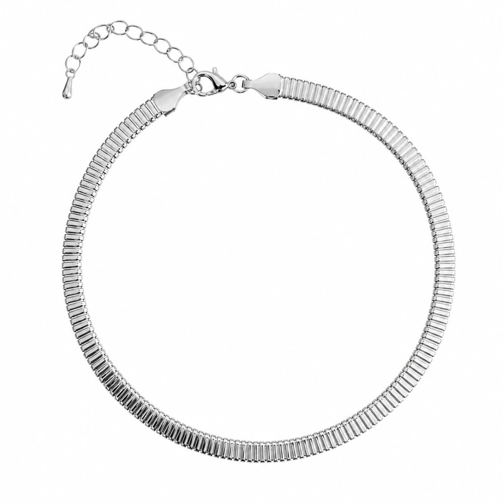Colar Choker Tubo Dourado – Elegância Minimalista e Sofisticação Atemporal